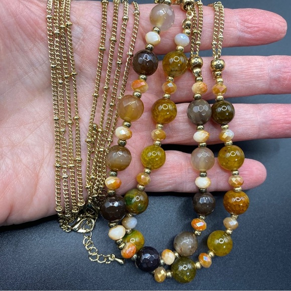 Natural Stone & Glass Beads Pair of Gold Tone Necklaces - Picture 7 of 10